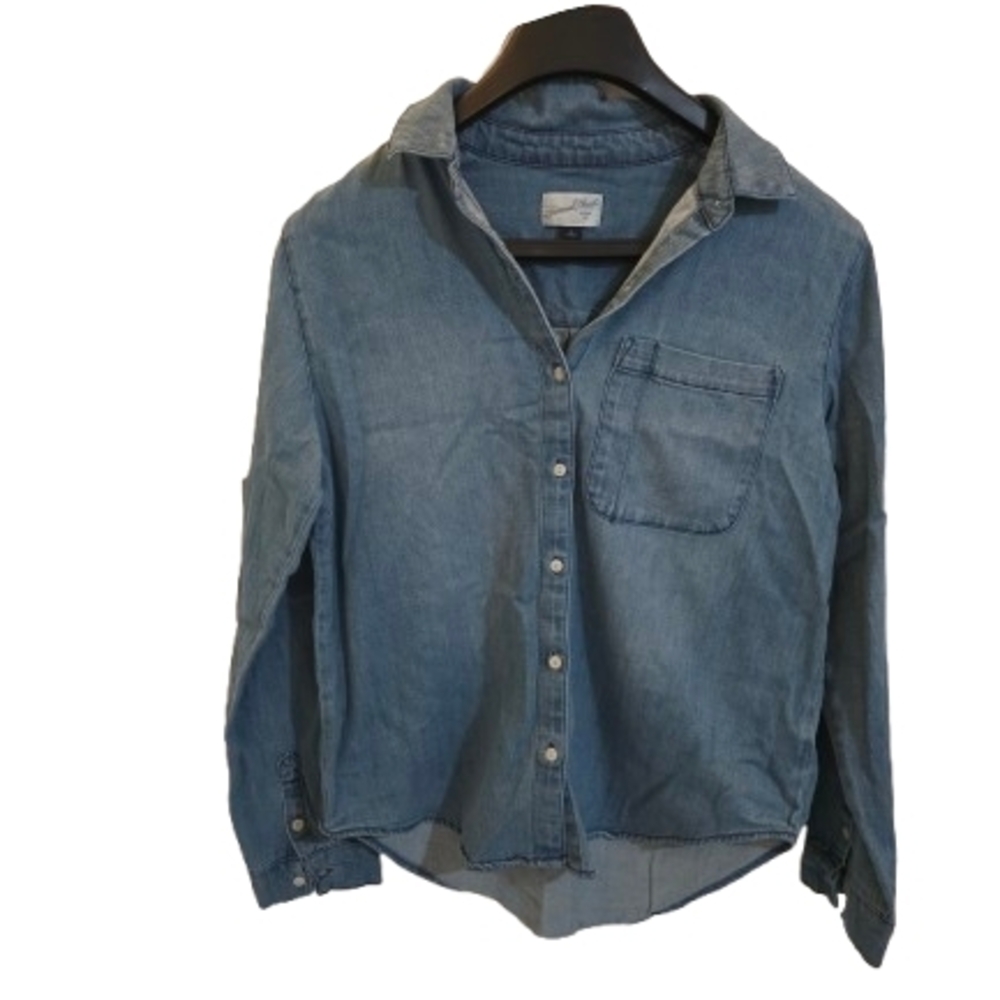 Universal Thread Light Blue Denim Shirt